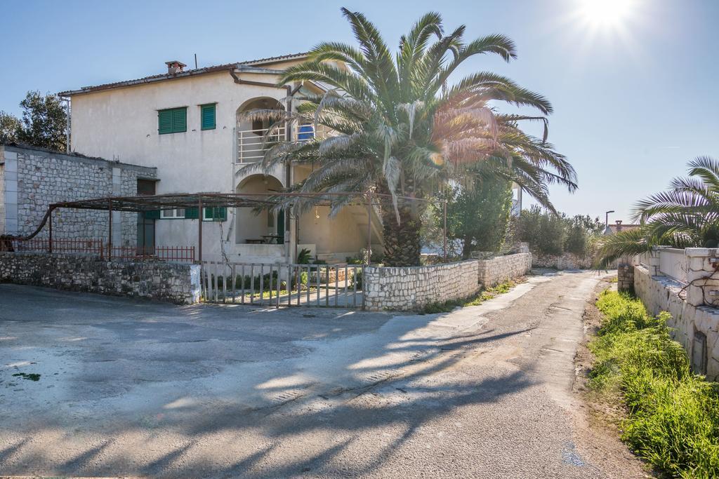Apartment Srecko Vinišće Eksteriør bilde