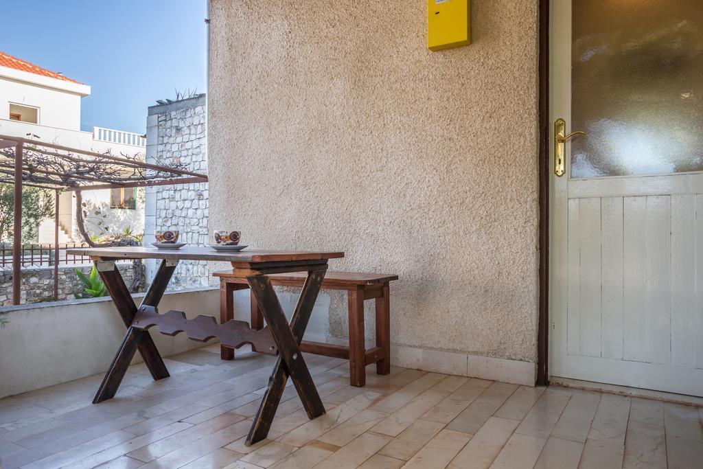 Apartment Srecko Vinišće Eksteriør bilde