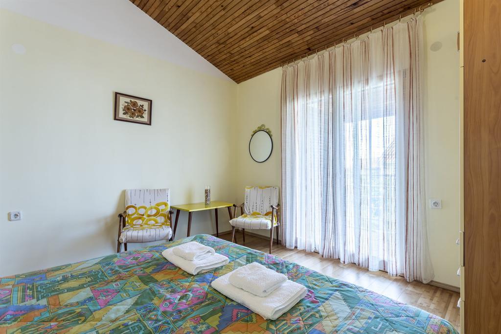 Apartment Srecko Vinišće Eksteriør bilde