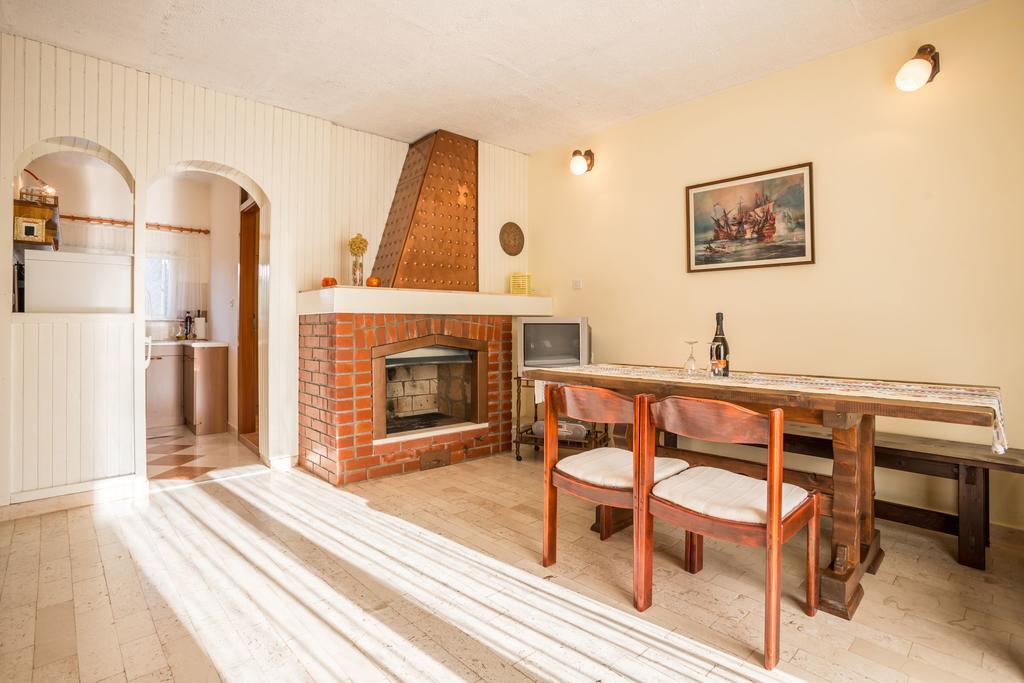 Apartment Srecko Vinišće Eksteriør bilde