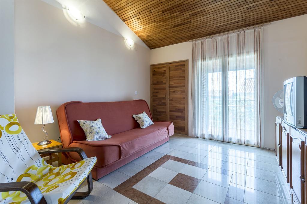 Apartment Srecko Vinišće Eksteriør bilde