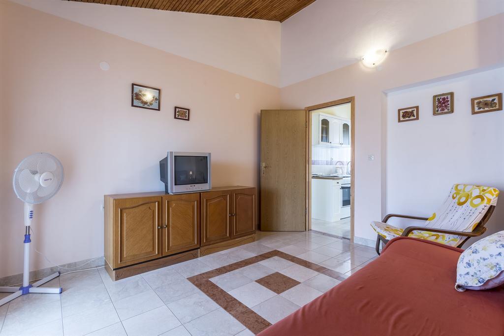 Apartment Srecko Vinišće Eksteriør bilde