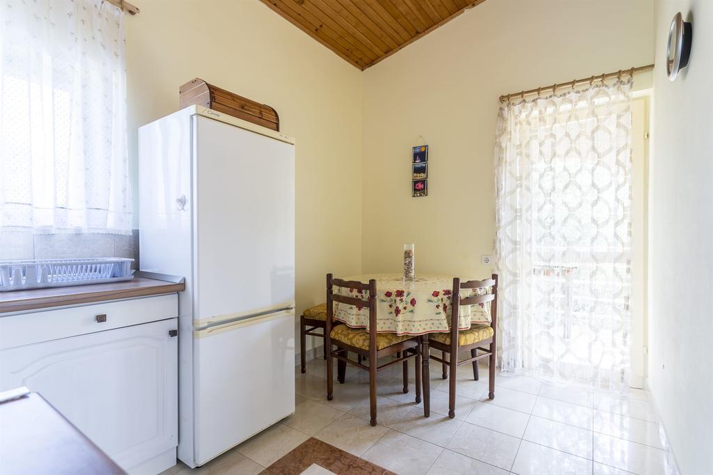 Apartment Srecko Vinišće Eksteriør bilde