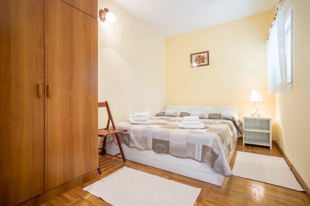 Apartment Srecko Vinišće Eksteriør bilde