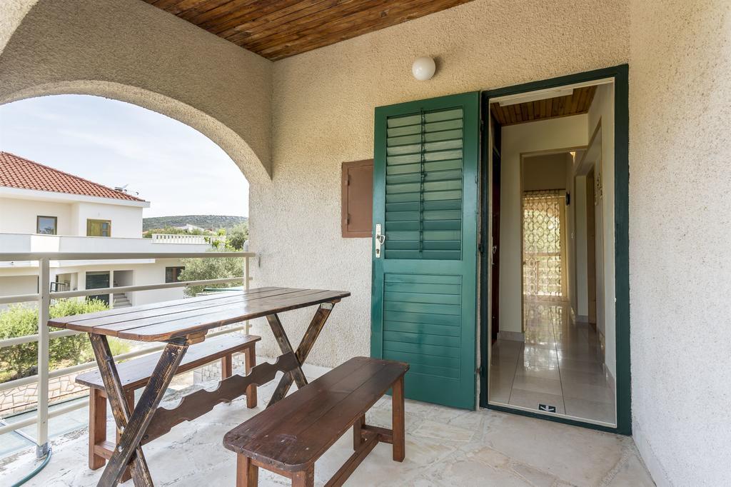 Apartment Srecko Vinišće Eksteriør bilde