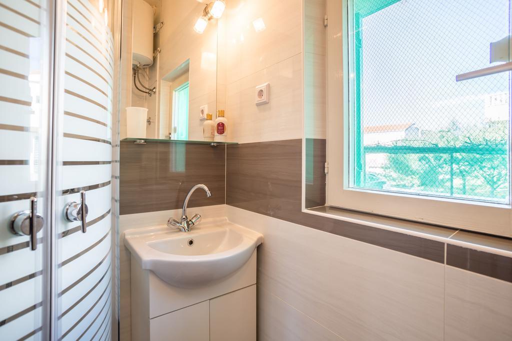 Apartment Srecko Vinišće Eksteriør bilde
